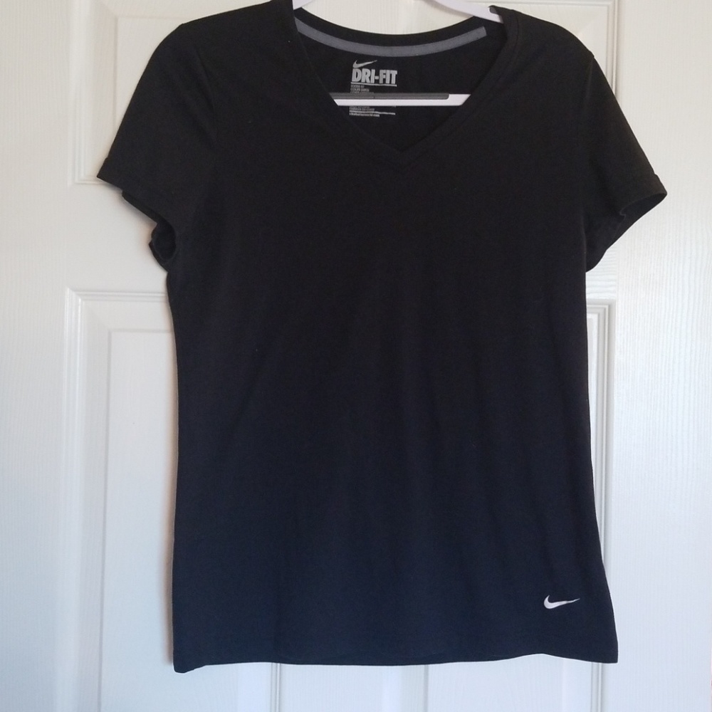NIKE DRI FIT TEE